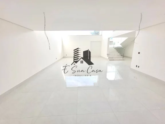 Imagem Casa de 5 Quartos, Condomínio Gran Royalle Betim