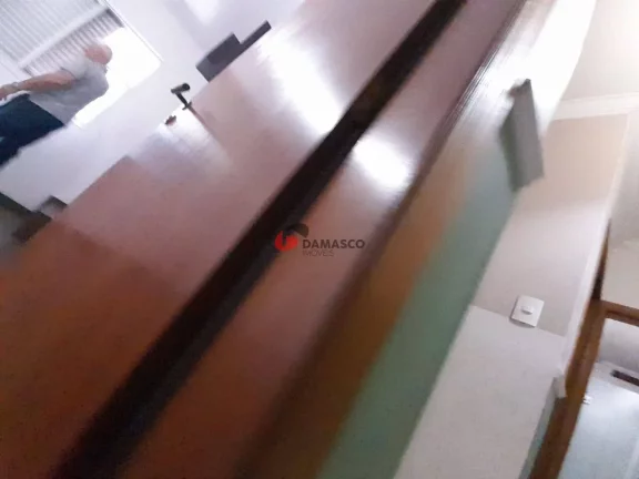 Imagem Sobrado para locação com 3 andares