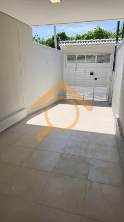 Imagem Residência de Luxo na Vila São Pedro: 3 Quartos, 1 Suíte, 2 Salas, 3 Banheiros, 2 Vagas de Garagem, 110m² - São Paulo-SP.