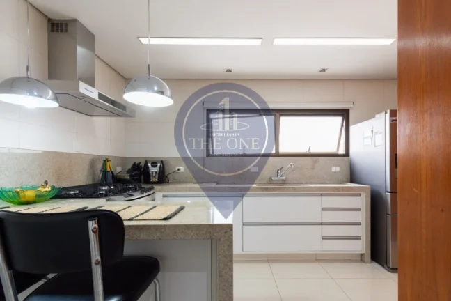 Imagem Cobertura de Luxo em Moema, São Paulo - 3 Quartos, 3 Suítes, 2 Salas, 6 Banheiros, 4 Vagas, 389m² de Área