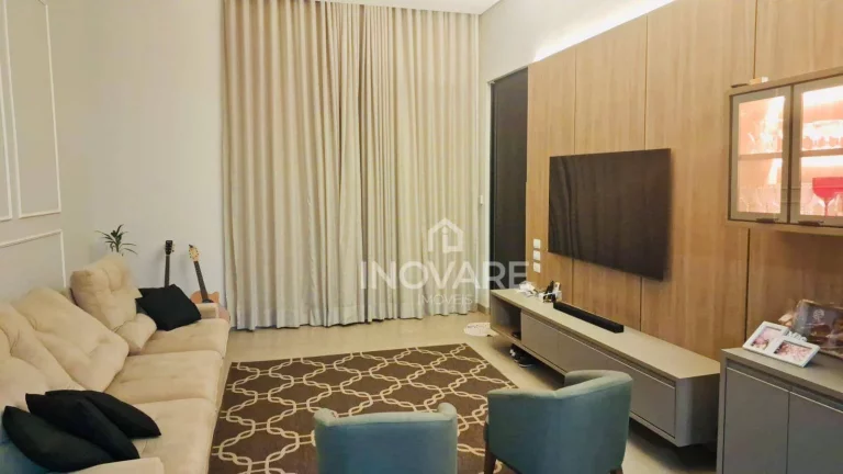 Imagem Casa com 3 dormitórios à venda, 195 m² por R$ 1.200.000 - Village Imperial - Itumbiara/GO