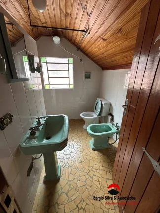 Imagem Casa a Venda no Bairro Jardim Califórnia em Campos do Jordão - SP.