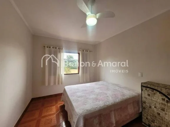 Imagem Lindo e espaçoso sobrado com uma área construída de 288 m². Esse imóvel possui todos os espaço...