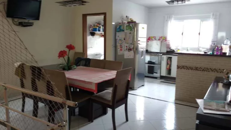 Imagem Sobrado com 243 m² 4 Suítes, 7 Vagas, Quintal com Churrasqueira