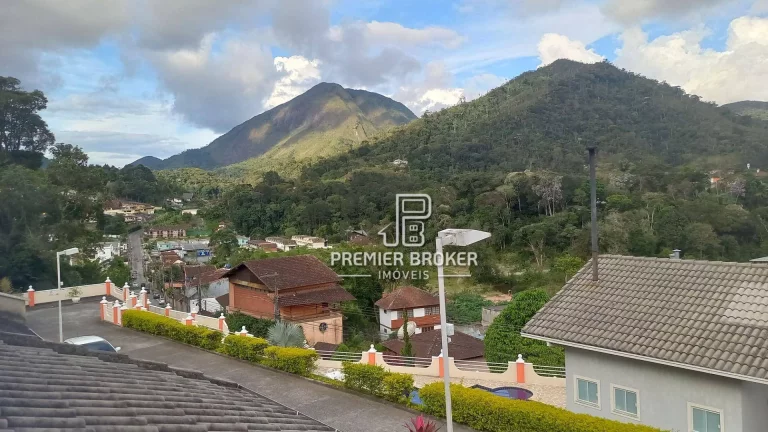 Imagem Casa à venda, 135 m² por R$ 680.000,00 - Bom Retiro - Teresópolis/RJ