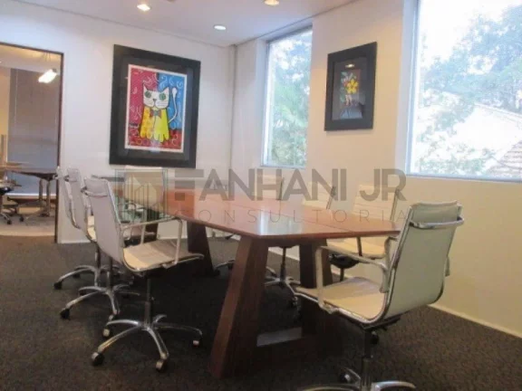 Imagem Casa comercial para locação em São Paulo-SP, bairro Jardim América: 10 salas, 6 banheiros, 25 vagas, 1.500,00 m²!