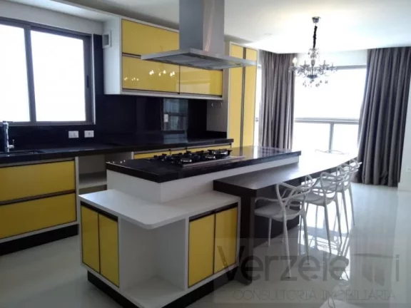 Imagem Apartamento para Temporada em Balneário Camboriú / SC no bairro Centro