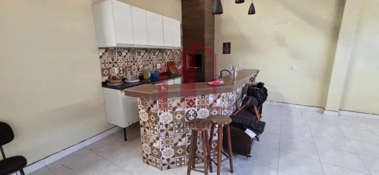 Imagem Oportunidade Única: Casa Comercial à Venda no Centro de Franco da Rocha-SP, 3 Quartos, 1 Suíte, 4 Salas e 2 Vagas de Garagem!