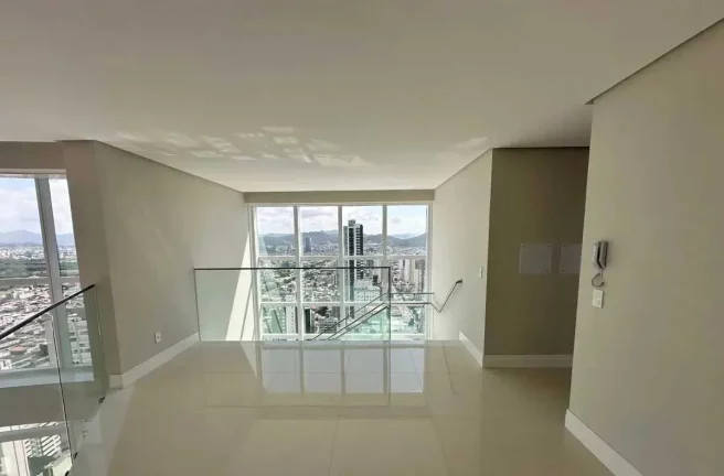 Imagem Apartamento Duplex Vista Mar com 4 suítes e 3 vagas de garagem em Balneário Camboriú-SC