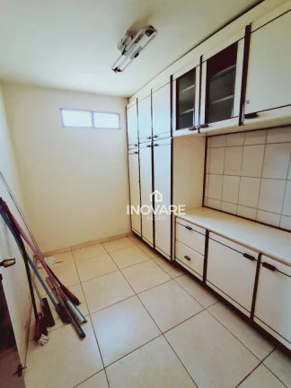 Imagem Casa com 3 dormitórios para alugar, 320 m² por R$ 3.500,00/mês - Jardim América - Itumbiara/GO