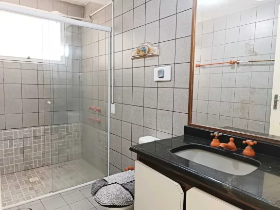 Imagem Apartamento de 2 dormitórios sendo 1 suíte e 1 vaga de garagem no Centro de Balneário Camboriú