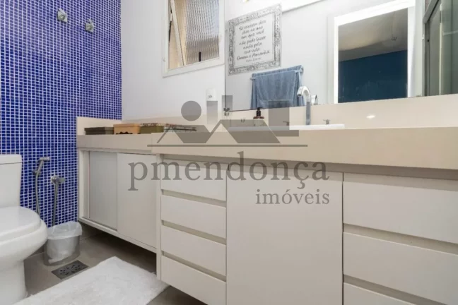 Imagem Apartamento em Perdizes com 4 quartos (3 sui­tes) e 3 vagas, 143m².