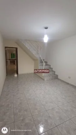 Imagem Sobrado com 3 dormitórios para alugar, 134 m² por R$ 2.241,08/mês - Cidade Soberana - Guarulhos/SP