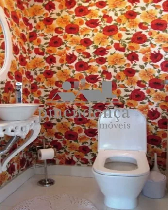 Imagem Ótimo apartamento, arejado e iluminado, living ampliado para 03 ambientes, piso de porcelanato, lav...