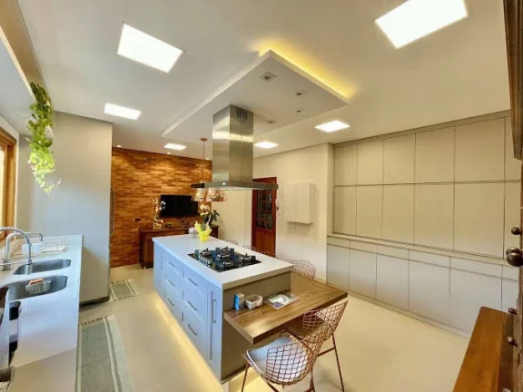 Imagem Cond Chácar dos Lagos - Térrea 3 suítes, anexo gourmet, piscina e pomar!