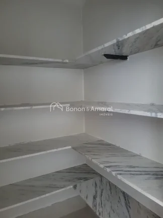 Imagem Foco na Qualidade de Vida e nos Detalhes
Viva em grande estilo no Condomínio Tabapuã!

Esta casa t...