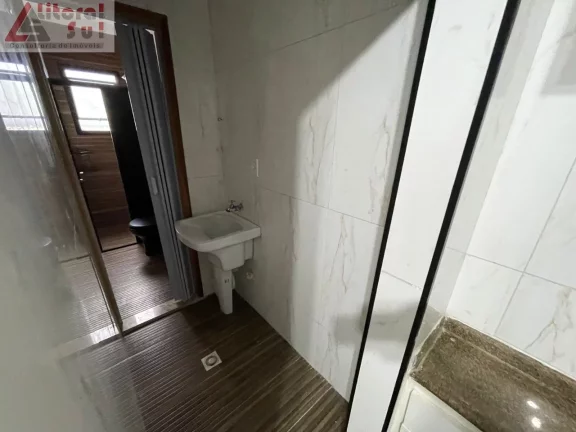 Imagem Apartamento à venda na Ocian Praia Grande-SP: 1 quarto, 1 sala, 1 banheiro, 1 vaga de garagem e 32m² de área!