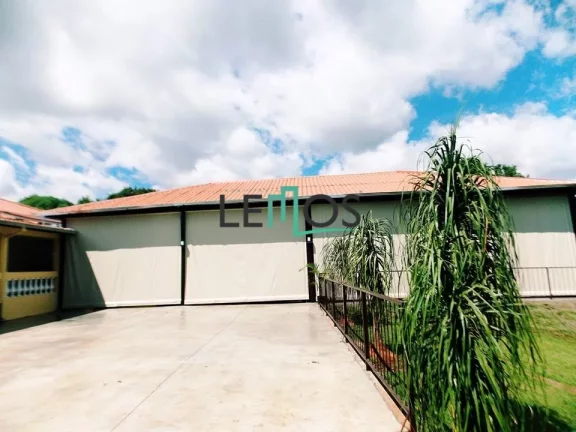 Imagem VENDE-SE CHACARA PARA EVENTOS ( EXCELENTE OPORTUNIDADE PARA INVESTIMENTO )