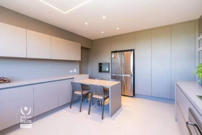 Imagem 1 apartamento por andar de 265m², 3 suítes, 2 lavabos, com 4 vagas de garagem à venda, por R$ 5.400.000 - Juvevê