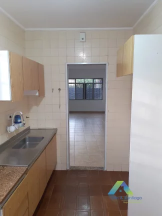 Imagem CASA TÉRREA COM 4 DORMITÓRIOS, 5 VAGAS E PISCINA EM JARDIM DA SAÚDE/SP!