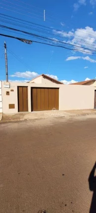 Imagem Casa com 2 dormitórios à venda, 80 m² por R$ 305.000,00 - Setor Paranaíba - Itumbiara/GO
