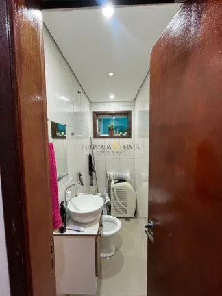 Imagem Sobrado com 3 Quartos e 2 banheiros à Venda, 120 m por R$ 425.000