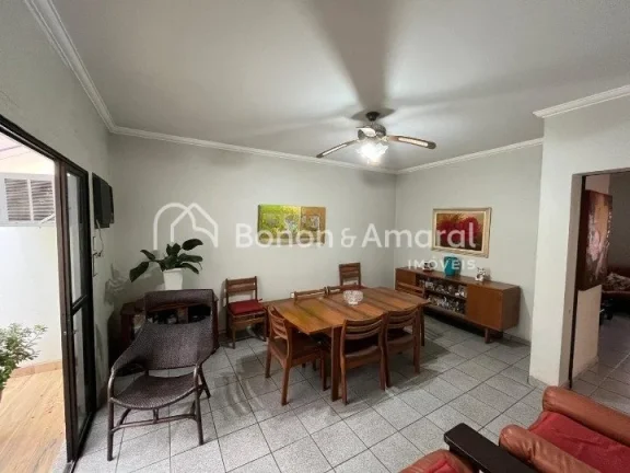 Imagem Casa em excelente localização em Campinas, próxima à Av Baden Powell, padarias, supermercado Pag...