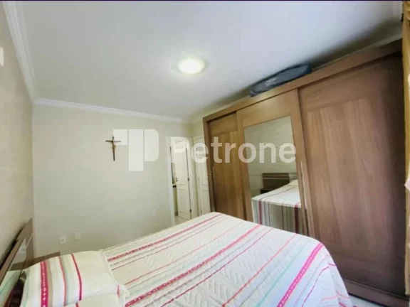 Imagem CASA RESIDENCIAL em GOVERNADOR CELSO RAMOS - SC, Calheiros