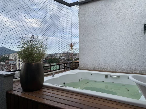 Imagem COBERTURA A VENDA COM ÓTIMA LOCALIZAÇÃO NO CENTRO DA CIDADE.