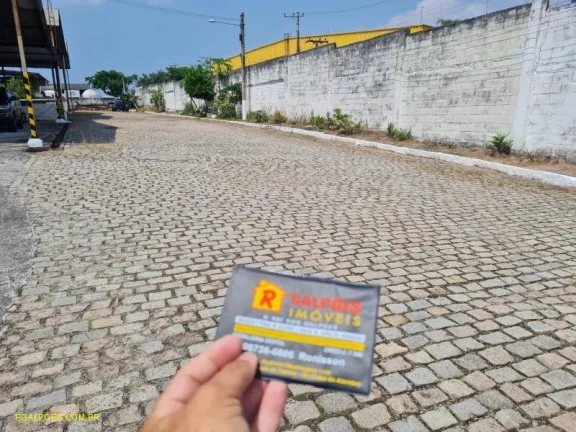 Imagem Galpão para Locação em DUQUE DE CAXIAS, Parque Duque, 2 banheiros