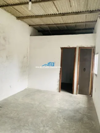 Imagem Casa para Venda em Feira de Santana, Tomba, 3 dormitórios, 1 suíte, 2 banheiros