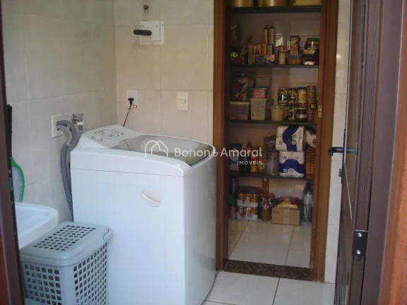Imagem Casa à venda no Condomínio Terras do Caribe, em Valinhos, com 3 dormitórios, sendo 1 suíte. A re...