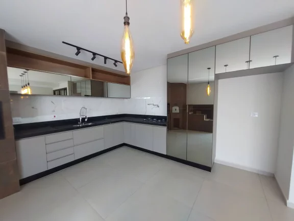 Imagem Sobrado Maravilhoso 288 m² 4 Dormitorios 3 Suites Permuta menor Valor ABC