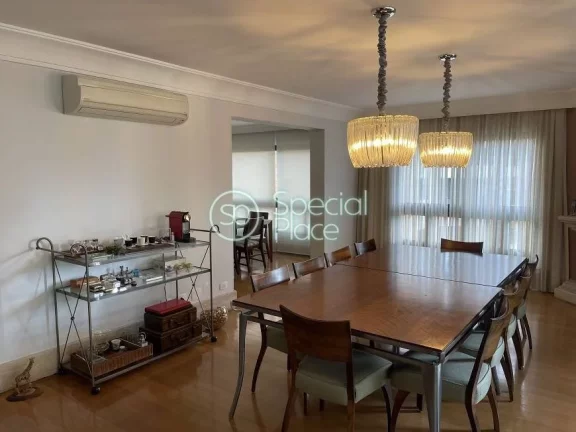 Imagem Este lindo e amplo imóvel conta com 3 quartos, sendo 3 suítes, 5 banheiros e 4 vagas de garagem de...