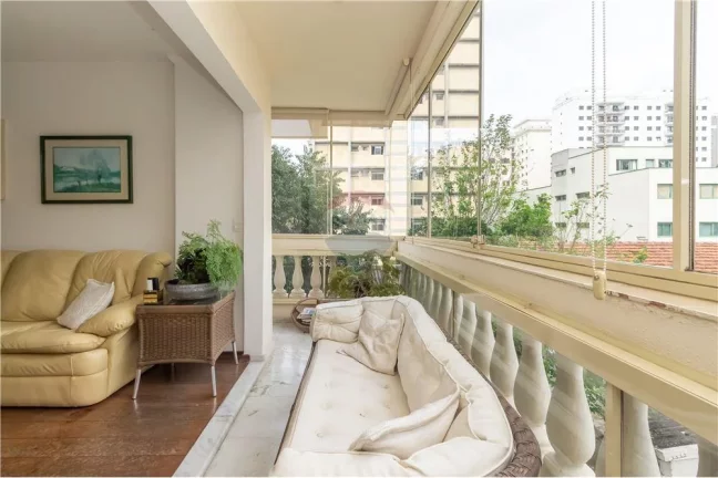 Imagem Apartamento 4 quartos a 300 metros do Metrô Vila Madalena - Sumarezinho - São Paulo / SP
