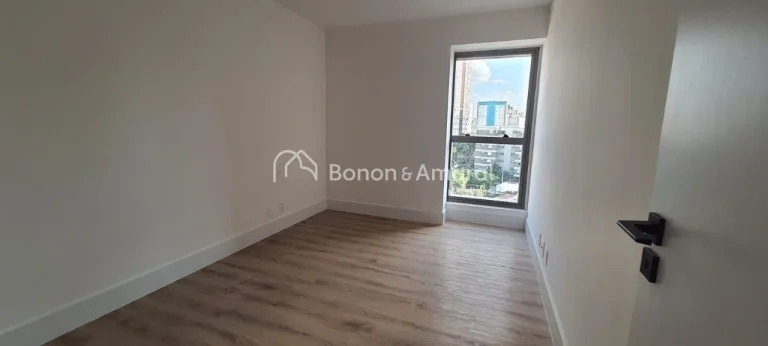 Imagem Localizado no coração do bairro mais sofisticado de Campinas, o Cambuí, este apartamento da renom...