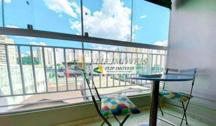 Imagem More em um apartamento de 56 metros quadrados com 1 quarto ao lado do Cambuí - Campinas - SP