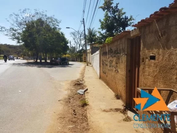 Imagem Terreno de 1.150 m2 para fins comerciais ou residenciais.