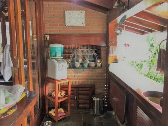 Imagem Imperdível: Casa à venda em Ubatuba-SP, Parque Vivamar! 3 quartos, 2 suítes, 1 sala, 2 banheiros, 141 m² de área.