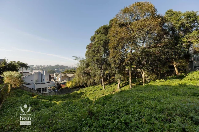 Imagem More junto á natureza! Terreno de 777 m² em condomínio a poucos passos do Parque Tingui, à venda por R$ 2.190.000 - São João - Curitiba/PR