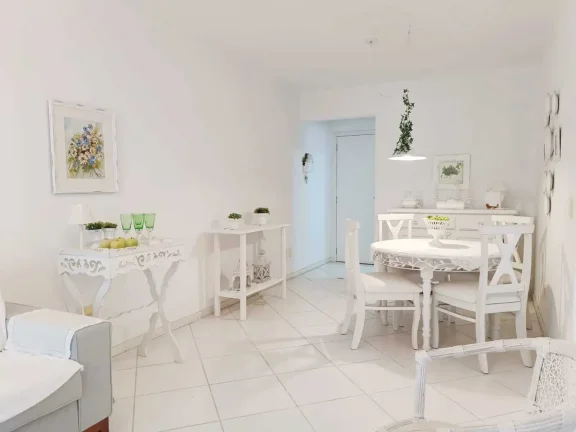 Imagem Apartamento com 2 dormitórios e 1 vaga privativa na barra sul em Balneário Camboriú