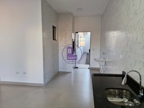 Imagem Linda casa geminada no jardim. Padovani, com excelente acabamento!