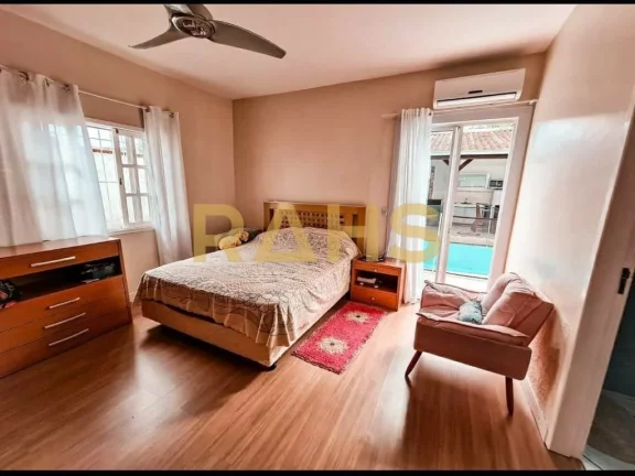 Imagem Oportunidade Casa Plana - Averbada no Bom Retiro com area de festa e piscina Seu sonho pode se torna...