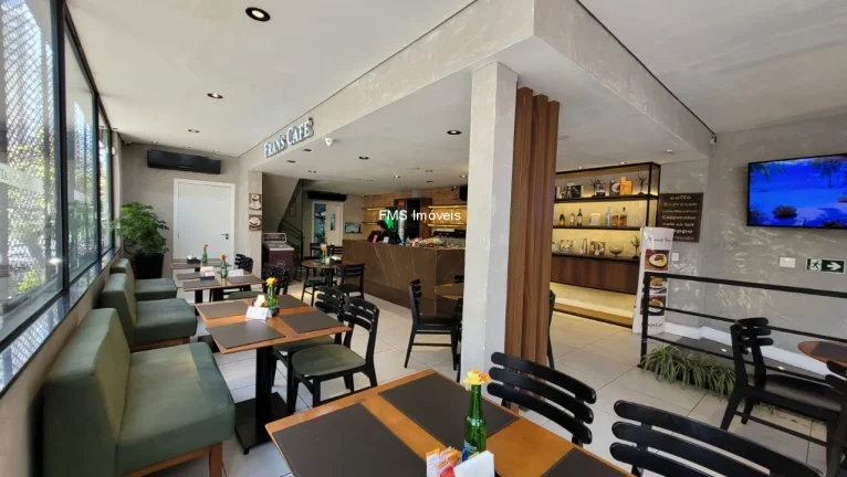 Imagem Loja Comercial de Alto Padrão em Indianópolis, São Paulo: Ideal para Cafés, Boutiques e Centros de Bem-Estar!