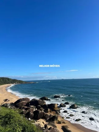 Imagem Casa á venda com 3 suítes á venda localizada na Praia de Taquaras em Balneário Camboriú.