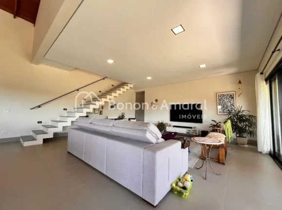 Imagem Charmosa casa de campo em um dos condomínios mais completos da região, perfeita para quem busca tr...