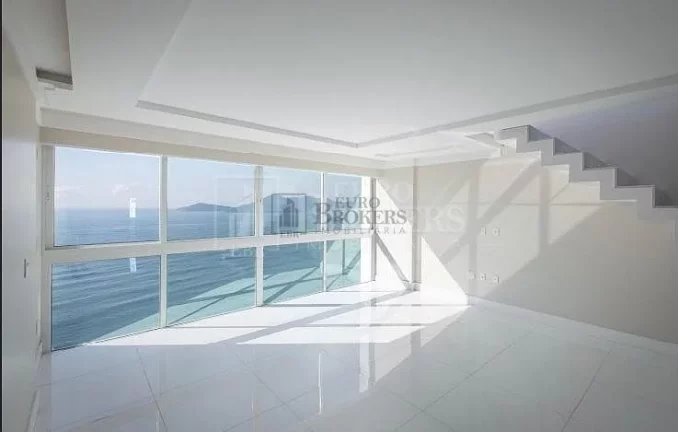 Imagem Cobertura com 3 suítes e 8 vagas de garagem