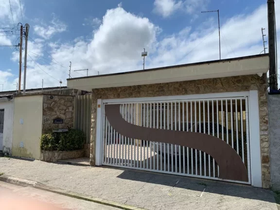 Imagem Casa com 2 dormitórios à venda, 129 m² por R$ 650.000,00 - Vila Amorim - Suzano/SP