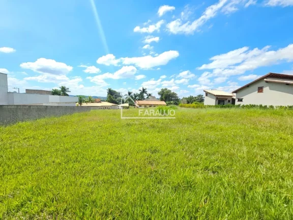 Terreno à venda em Araçoiaba da Serra com 865m², condomínio Village da Serra