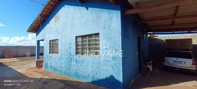 Imagem Casa com 2 dormitórios à venda, 85 m² por R$ 255.000,00 - Araporã - Araporã/MG